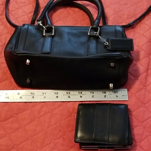 COACH PURSE AND WALLET - Picture 2 of 7